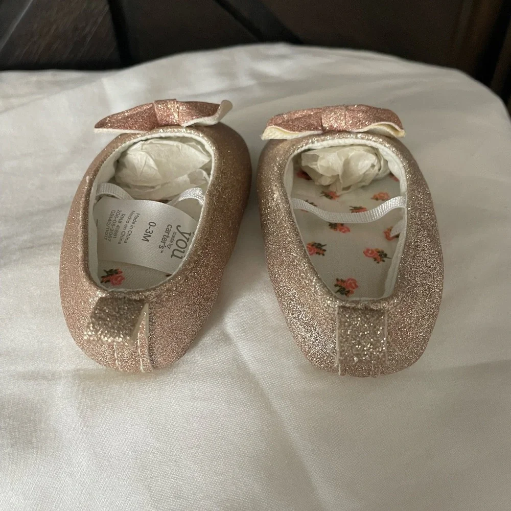 Sz 0-3 mo Just One You by Carter’s Glittery Rose Gold Baby Shoes w/bow